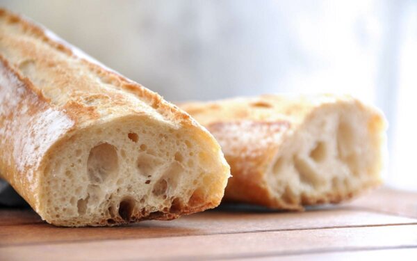 Tiltende Presentasjon Av Baguette Oppskrift Idun
