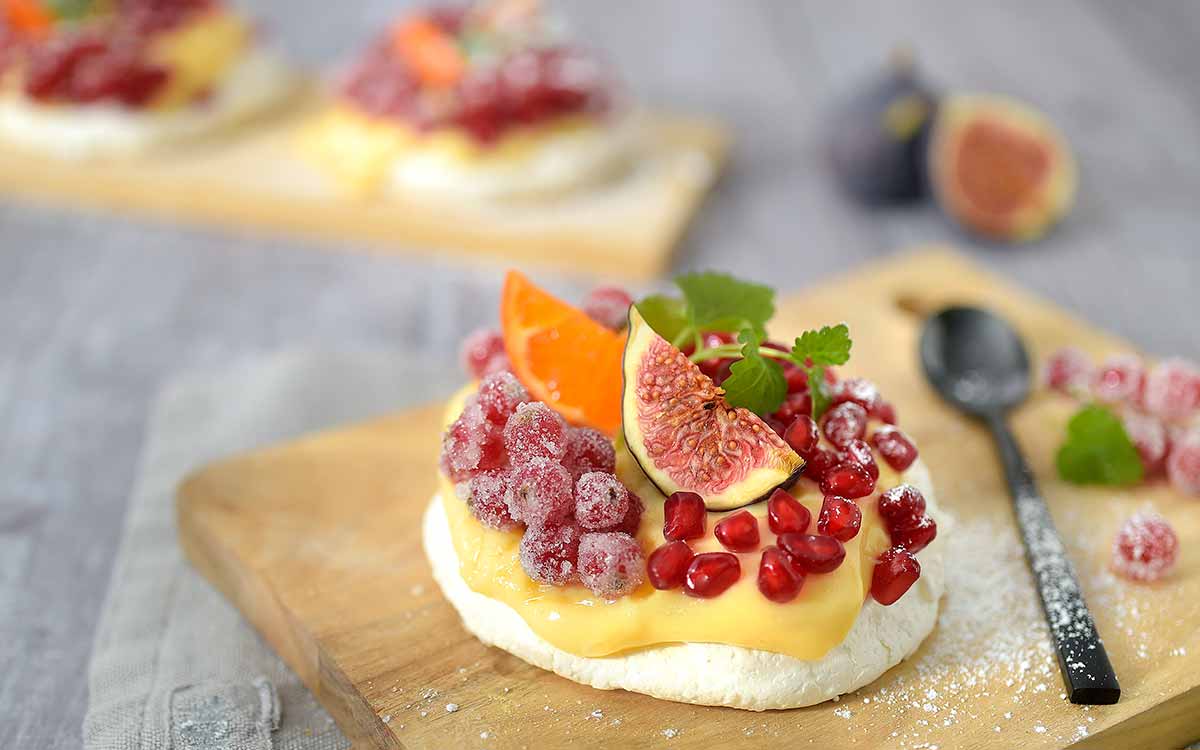 Mini pavlova kaker med vaniljekrem