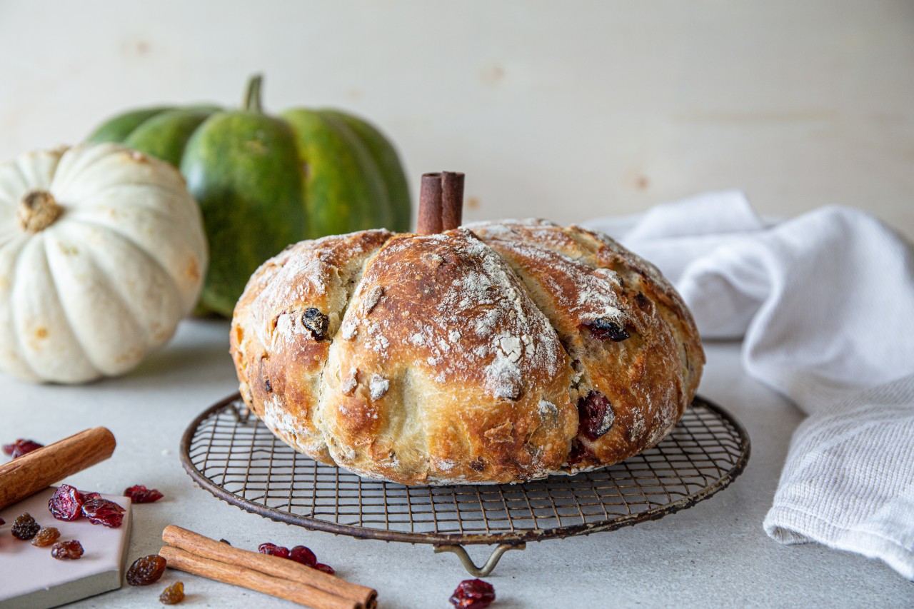 Gresskarbrød med tørket frukt