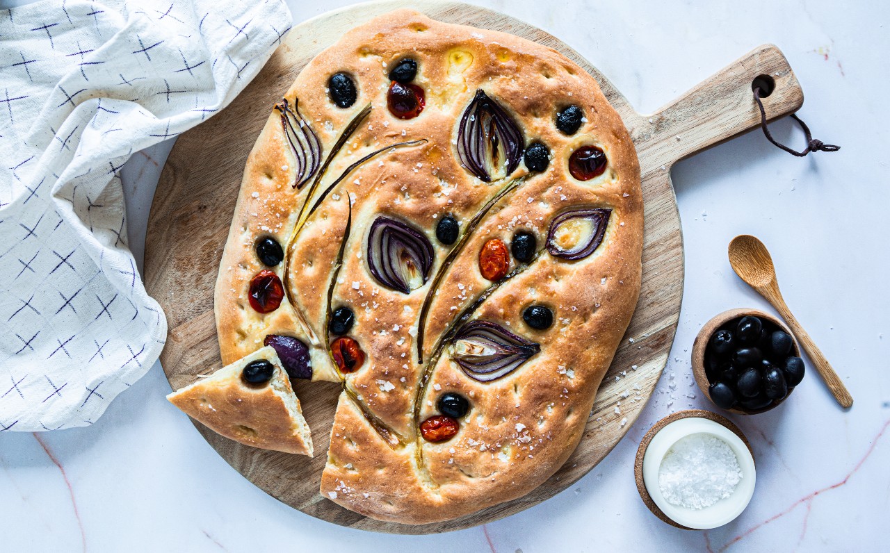 Focaccia med blomstermotiv